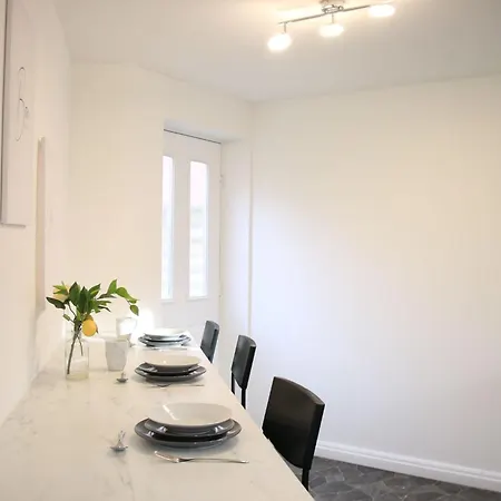 Modern Central Townhouse-Free Parking-Pool Table Manchester Exterior photo
