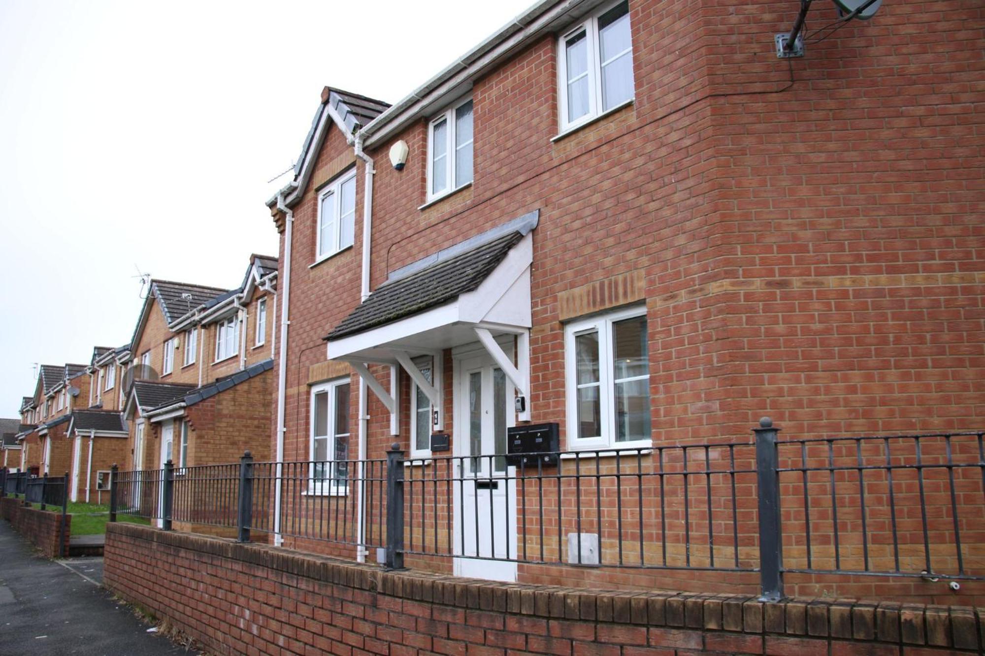 Modern Townhouse-free Parking-pool Table Holiday home Manchester