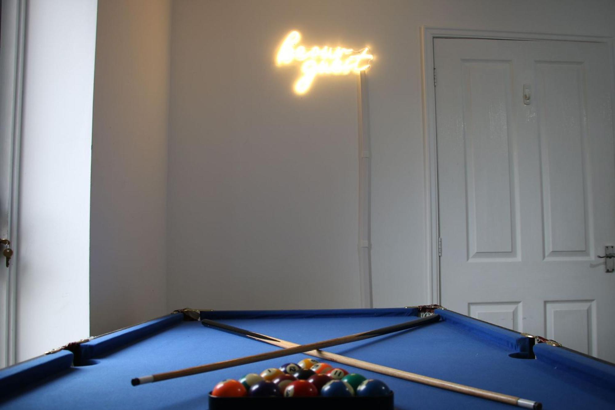 Modern Townhouse-free Parking-pool Table Holiday home